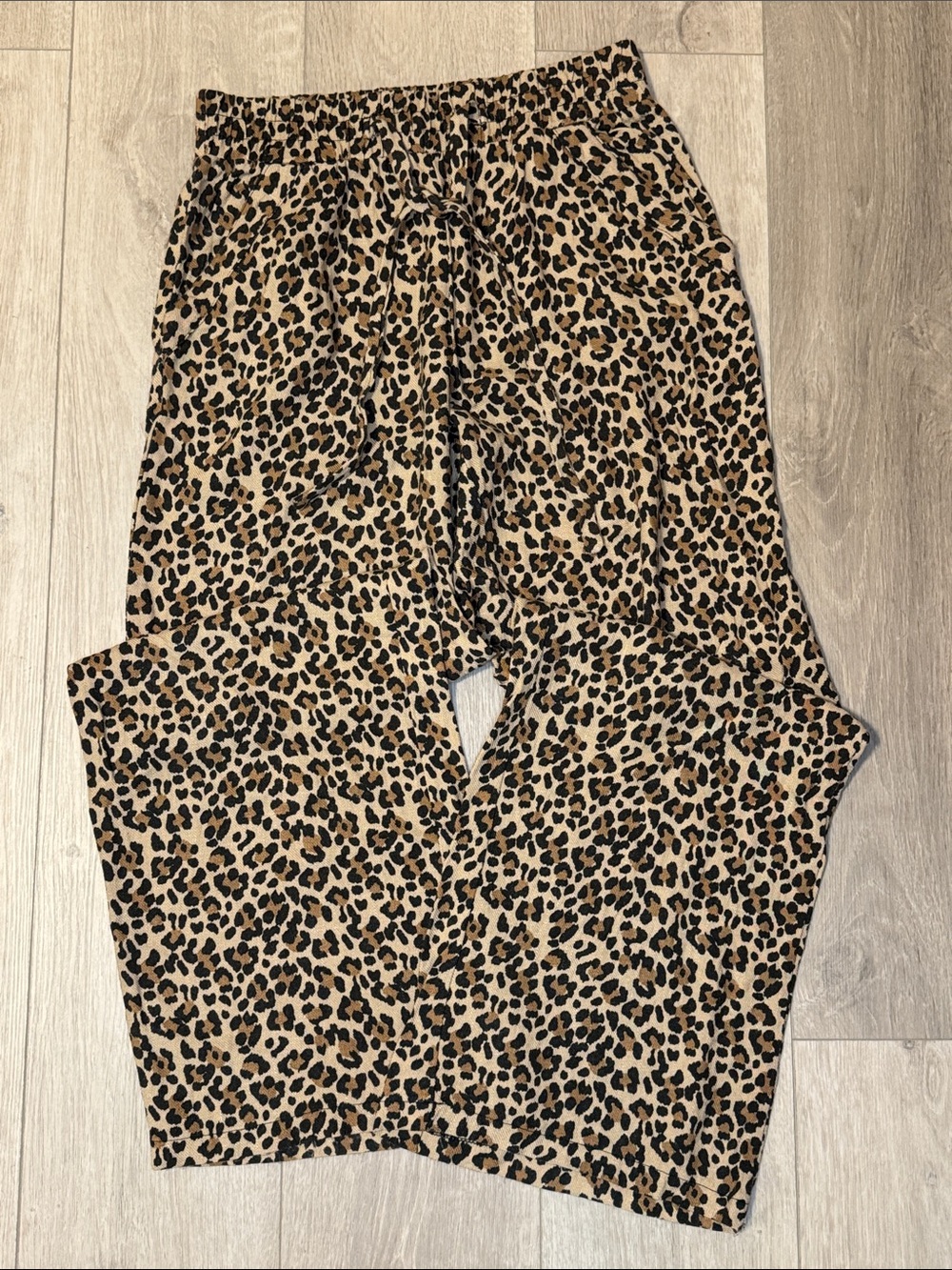 Leopard Print Women's Pull-On Drawstring Wide Leg Pants - Tan/Black
